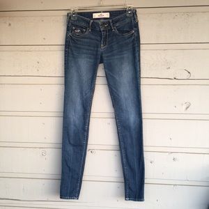 HOLLISTER CALIFORNIA BLUE CLASSIC WASH SKINNY JEANS